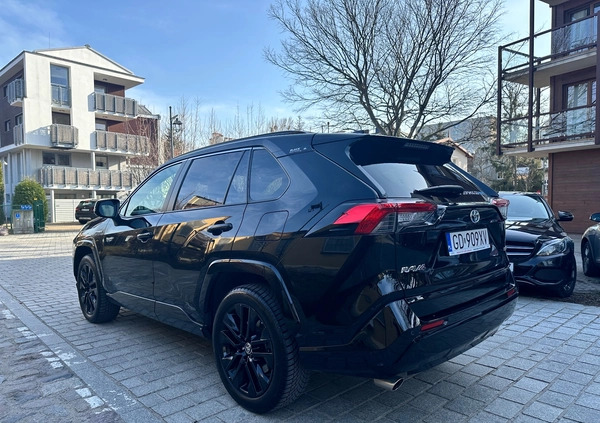 Toyota RAV4 cena 163000 przebieg: 68000, rok produkcji 2021 z Sopot małe 301